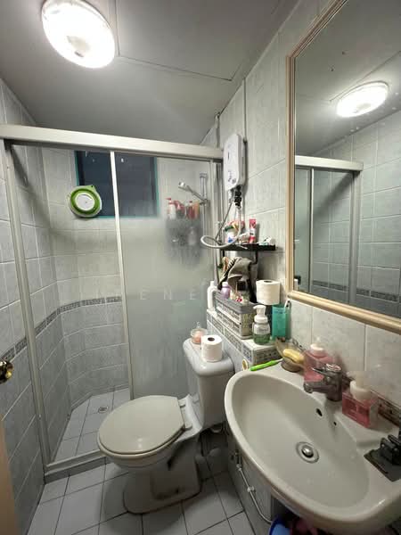 Santa Fe Mansions Apartment For Sale at S$ 2,050,000 | PropertyGuru Singapore - Bathroom