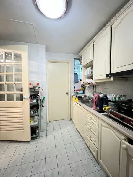Santa Fe Mansions Apartment For Sale at S$ 2,050,000 | PropertyGuru Singapore - Kitchen