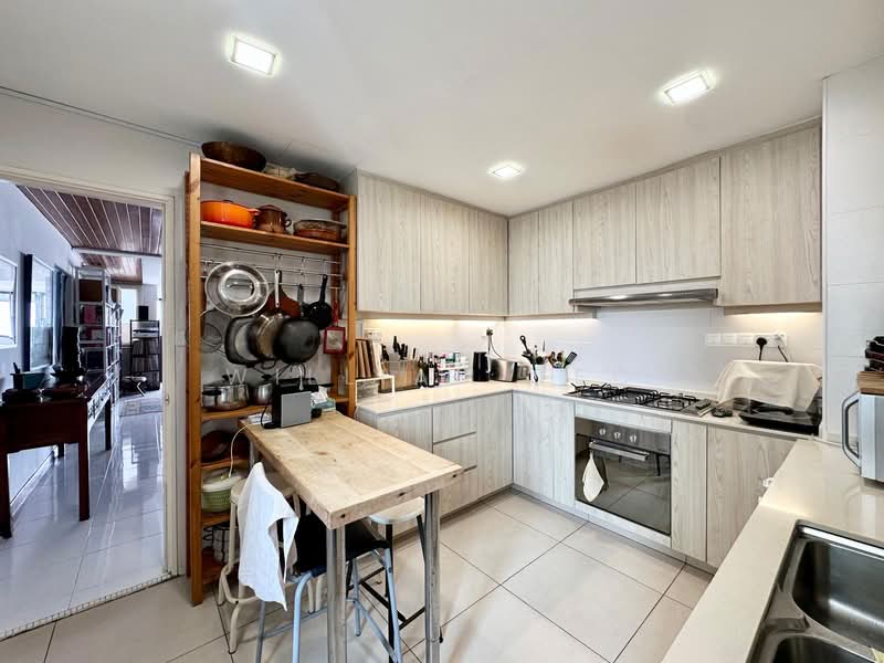 Ocean Park, 530 East Coast Road, 4 Bedrooms, 3,200 sqft, Condominium For Rent, by William Teo, 500094316 - Kitchen - PropertyGuru.com.sg
