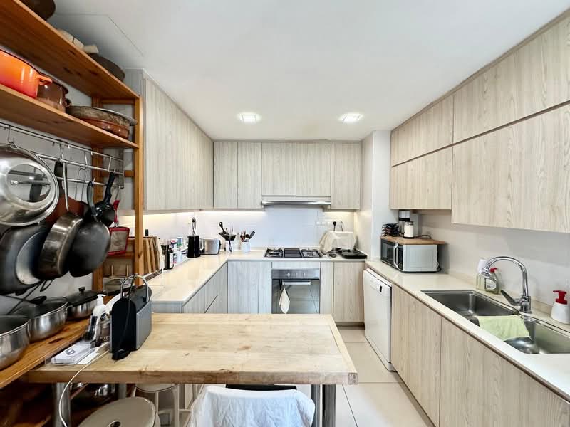 Ocean Park, 530 East Coast Road, 4 Bedrooms, 3,200 sqft, Condominium For Rent, by William Teo, 500094316 - Kitchen - PropertyGuru.com.sg