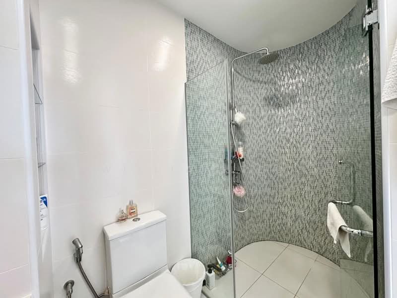 Ocean Park, 530 East Coast Road, 4 Bedrooms, 3,200 sqft, Condominium For Rent, by William Teo, 500094316 - Bathroom - PropertyGuru.com.sg