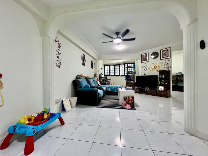 691 Jurong West Central 1 HDB Flat For Sale at S$ 690,000 | PropertyGuru Singapore - Living Room