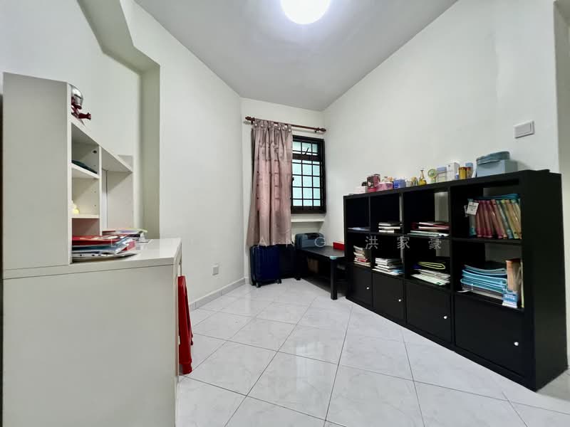 691 Jurong West Central 1 HDB Flat For Sale at S$ 690,000 | PropertyGuru Singapore - Study