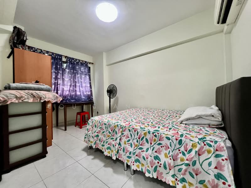 691 Jurong West Central 1 HDB Flat For Sale at S$ 690,000 | PropertyGuru Singapore - Bedroom