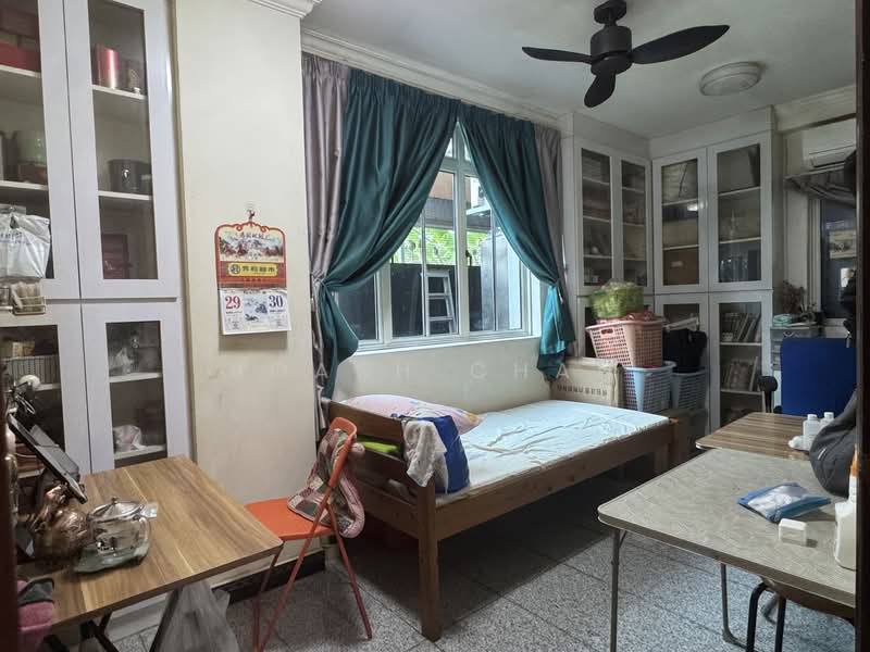 ✅ Move In Ready: Value Freehold 3 Storey Semi Detached Semi-Detached House For Sale at S$ 4,500,000 | PropertyGuru Singapore - Bedroom