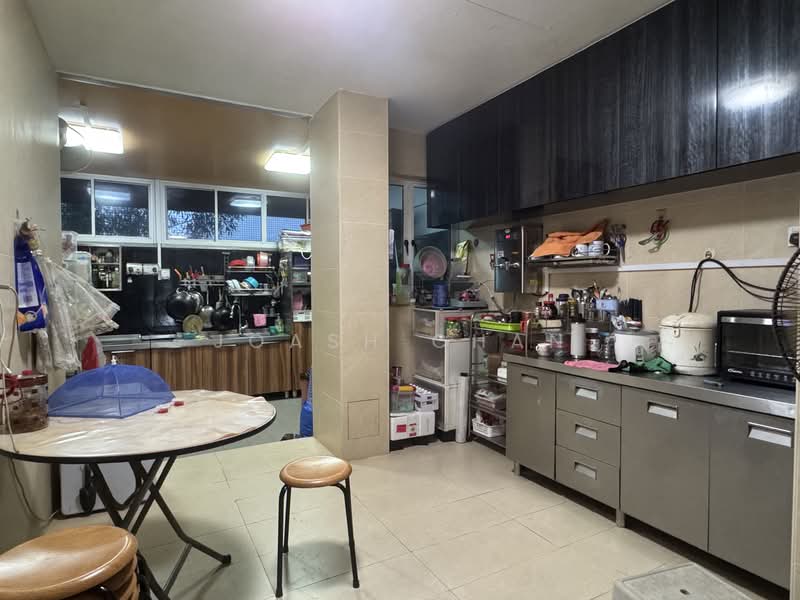 ✅ Move In Ready: Value Freehold 3 Storey Semi Detached Semi-Detached House For Sale at S$ 4,500,000 | PropertyGuru Singapore - Kitchen