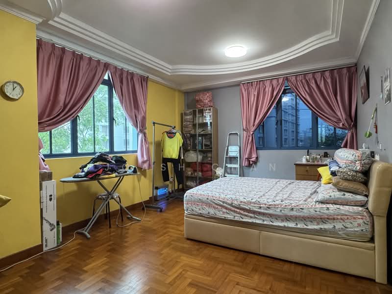 ✅ Move In Ready: Value Freehold 3 Storey Semi Detached Semi-Detached House For Sale at S$ 4,500,000 | PropertyGuru Singapore - Bedroom