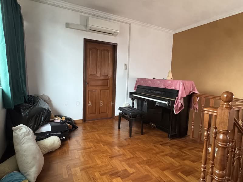 ✅ Move In Ready: Value Freehold 3 Storey Semi Detached Semi-Detached House For Sale at S$ 4,500,000 | PropertyGuru Singapore - Interior