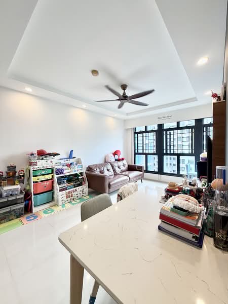 Bidadari Park Drive HDB Flat For Sale at S$ 1,150,000 | PropertyGuru Singapore - Living Room