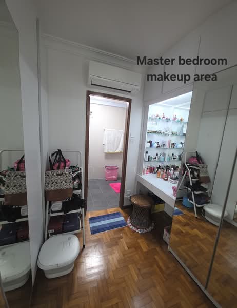 MARIAM CLOSE Semi-Detached House For Sale at S$ 5,200,000 | PropertyGuru Singapore - Master Bedroom