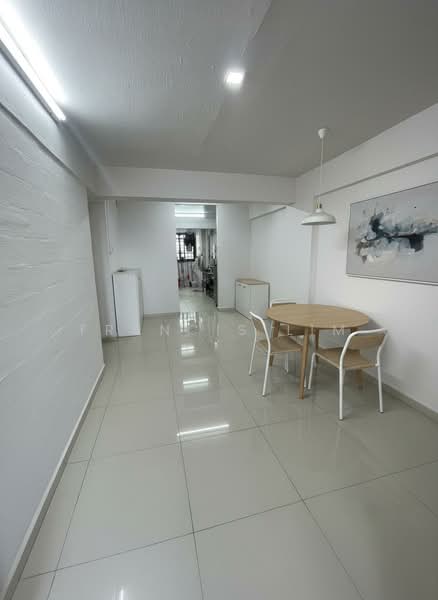 17 Marsiling Lane HDB Flat For Sale at S$ 388,000 | PropertyGuru Singapore - Dining Room