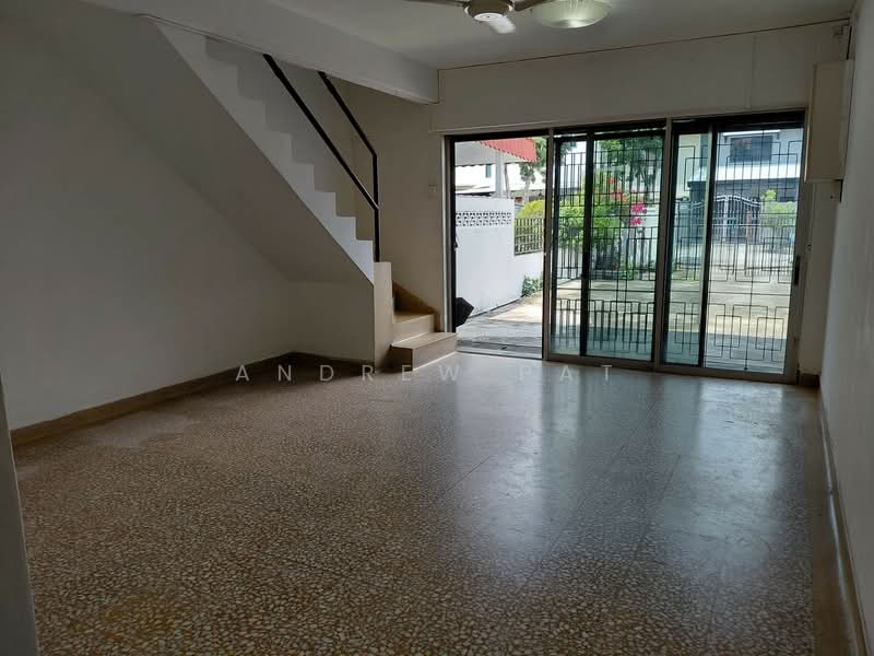 MacPherson Garden Estate, Jalan Muhibbah, 3 Bedrooms, 1,550 sqft, Terraced House For Rent, by Andrew Pat, 500094410 - Living Room - PropertyGuru.com.sg