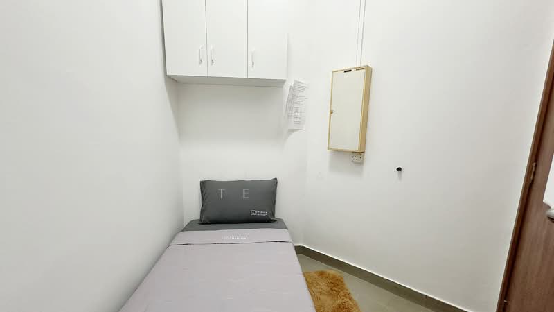 Parc Oasis, 35 Jurong East Avenue 1, Room Rental, 100 sqft, Condominium For Rent, by Bespoke Habitat Pte Ltd, 500094416 - 01-01 ECON8 - PropertyGuru.com.sg