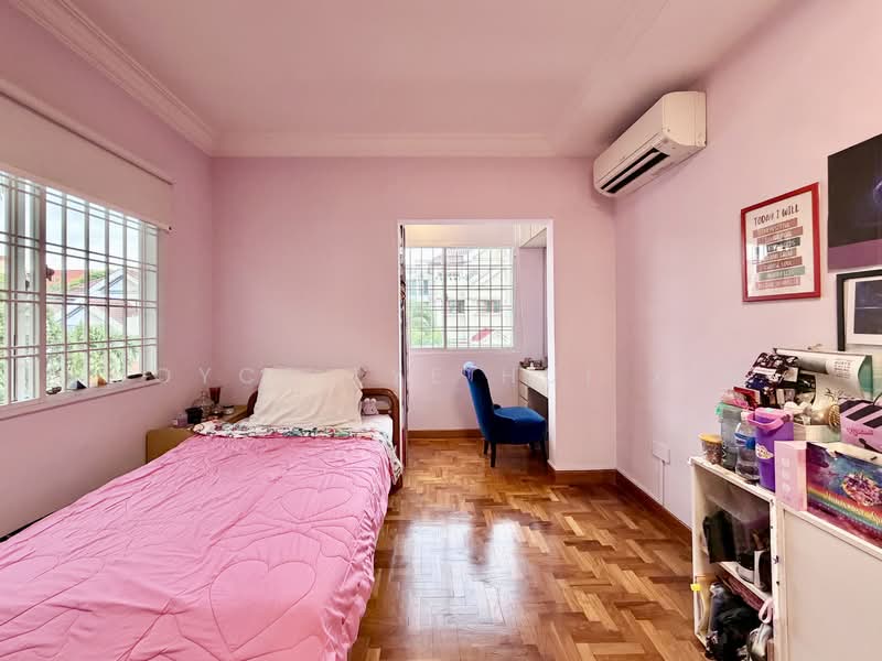 Gerald Park Terraced House For Sale at S$ 6,180,000 | PropertyGuru Singapore - Bedroom