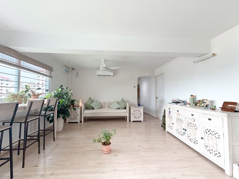 13 Holland Drive, 13 Holland Drive, Room Rental, 100 sqft, HDB Flat For Rent, by Elonn Seah, 500094422 - Living Room - PropertyGuru.com.sg