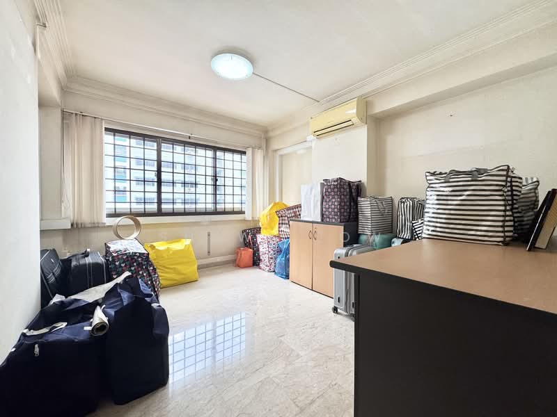351 Choa Chu Kang Central HDB Flat For Sale at S$ 920,000 | PropertyGuru Singapore - Common Bedroom