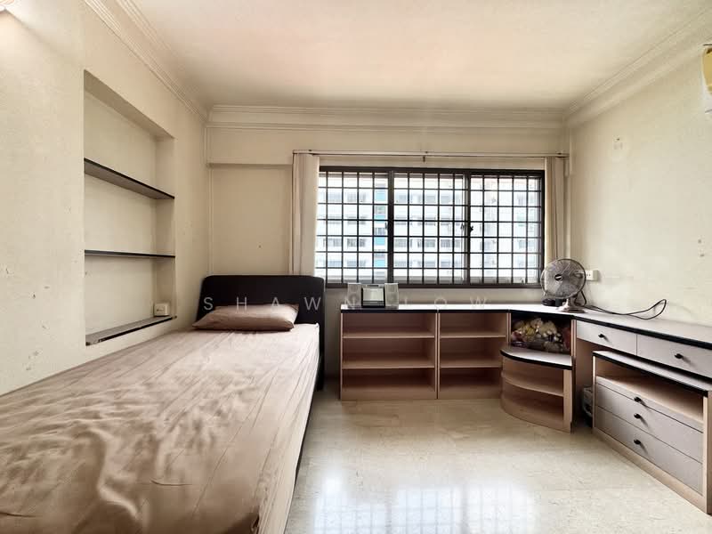 351 Choa Chu Kang Central HDB Flat For Sale at S$ 920,000 | PropertyGuru Singapore - Common Bedroom
