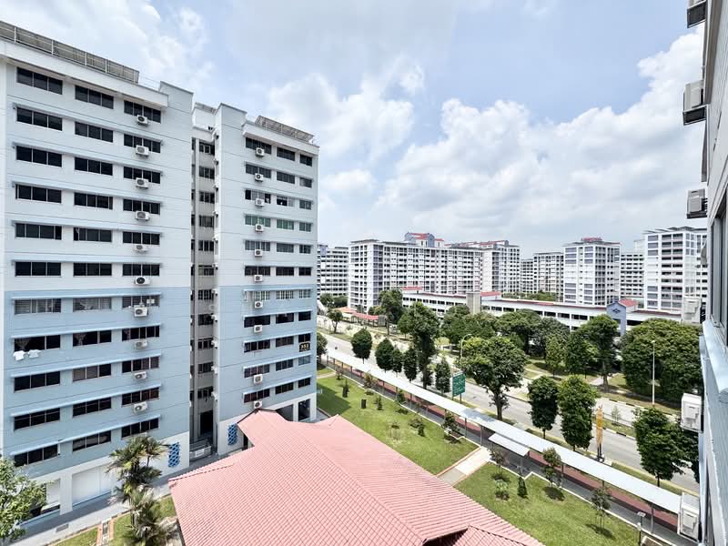 351 Choa Chu Kang Central HDB Flat For Sale at S$ 920,000 | PropertyGuru Singapore - External View