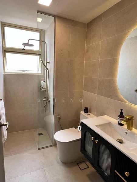 Sims Green Apartment For Sale at S$ 1,850,000 | PropertyGuru Singapore - Bathroom