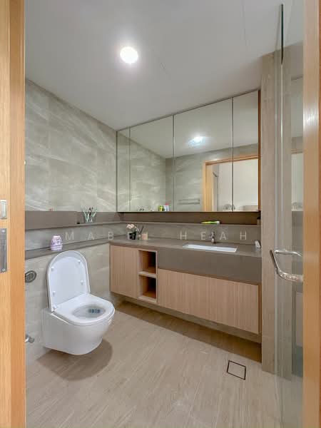 The Jovell Condominium For Sale at S$ 1,300,000 | PropertyGuru Singapore - Bathroom