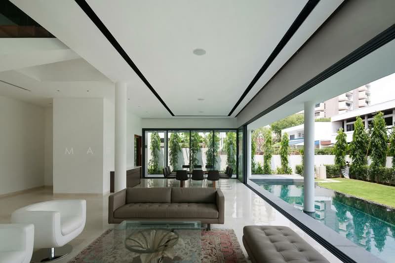 Exclusive GCBA!! Wide Frontage near King Albert Park MRT ☎️MARTIN 9320.20.20 Good Class Bungalow For Sale at S$ 35,000,000 | PropertyGuru Singapore - Living Room