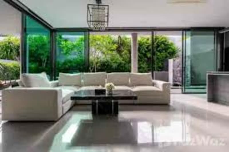 Exclusive GCBA!! Wide Frontage near King Albert Park MRT ☎️MARTIN 9320.20.20 Good Class Bungalow For Sale at S$ 35,000,000 | PropertyGuru Singapore - Living Room