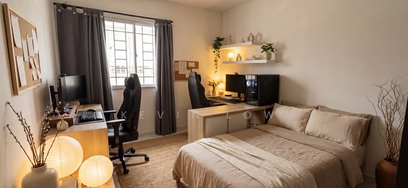 818 Woodlands Street 82 HDB Flat For Sale at S$ 1,195,000 | PropertyGuru Singapore - Bedroom