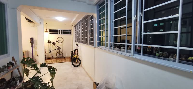 818 Woodlands Street 82 HDB Flat For Sale at S$ 1,195,000 | PropertyGuru Singapore - Balcony