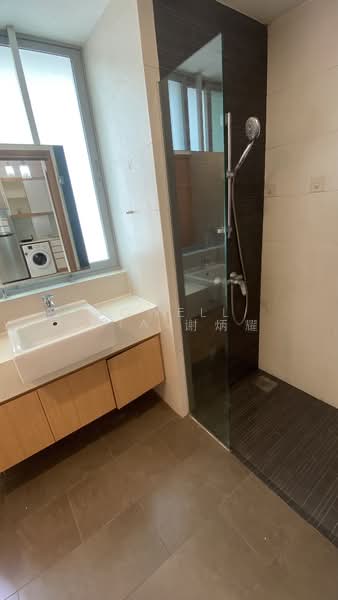 The Interweave, 21 Kim Keat Road, 2 Bedrooms, 689 sqft, Condominium For Rent, by Jowell Chia 谢炳耀, 500094460 - Bathroom - PropertyGuru.com.sg