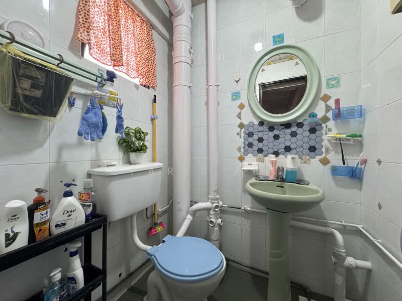 244 Jurong East Street 24, 244 Jurong East Street 24, 1 Bedroom, 764 sqft, HDB Flat For Rent, by Faris Ar, 500094467 - Bathroom - PropertyGuru.com.sg