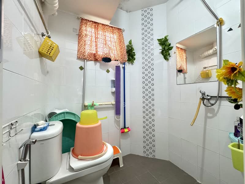 244 Jurong East Street 24, 244 Jurong East Street 24, 1 Bedroom, 764 sqft, HDB Flat For Rent, by Faris Ar, 500094467 - Bathroom - PropertyGuru.com.sg