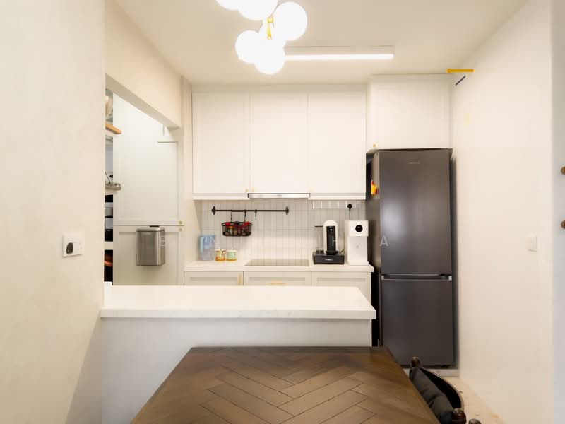95 Dawson Road HDB Flat For Sale at S$ 908,000 | PropertyGuru Singapore - Kitchen