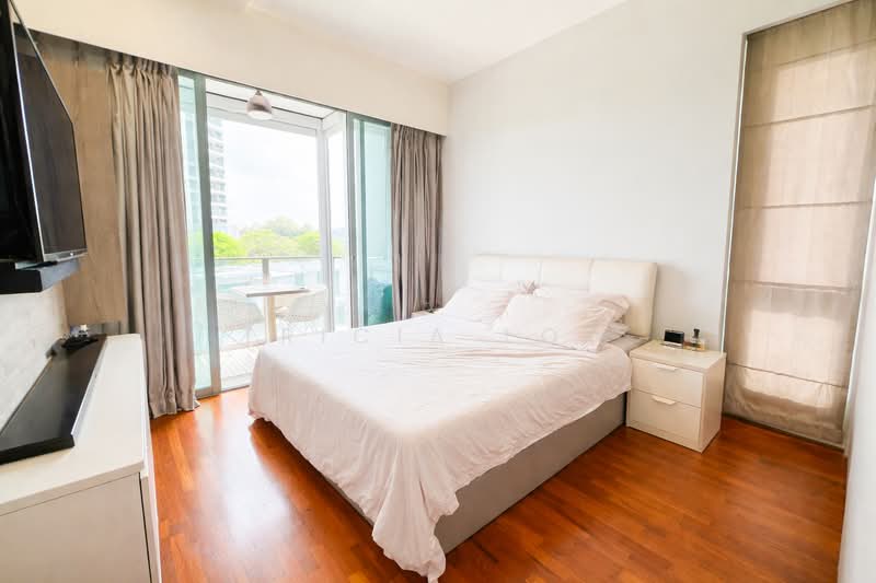 Thomson Three Condominium For Sale at S$ 2,700,000 | PropertyGuru Singapore - Master Bedroom