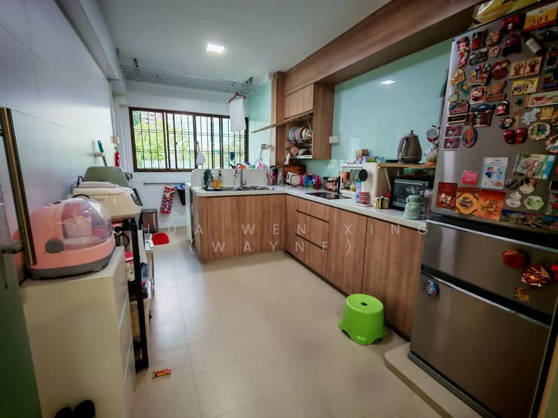 For Sale - 301 Hougang Avenue 5