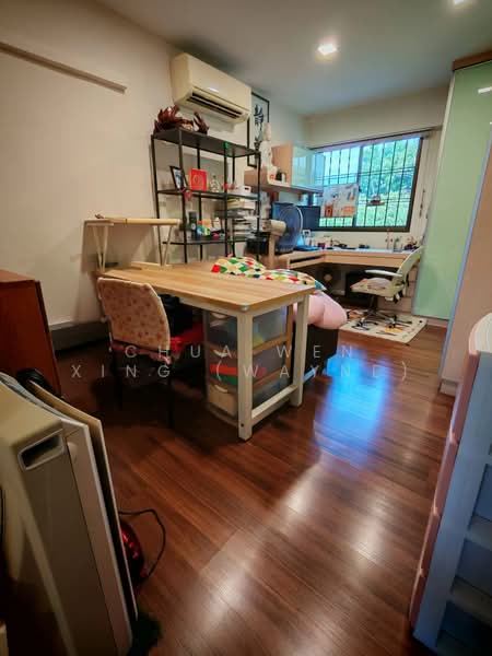 For Sale - 301 Hougang Avenue 5