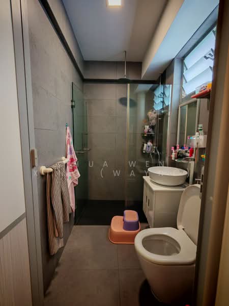 For Sale - 301 Hougang Avenue 5