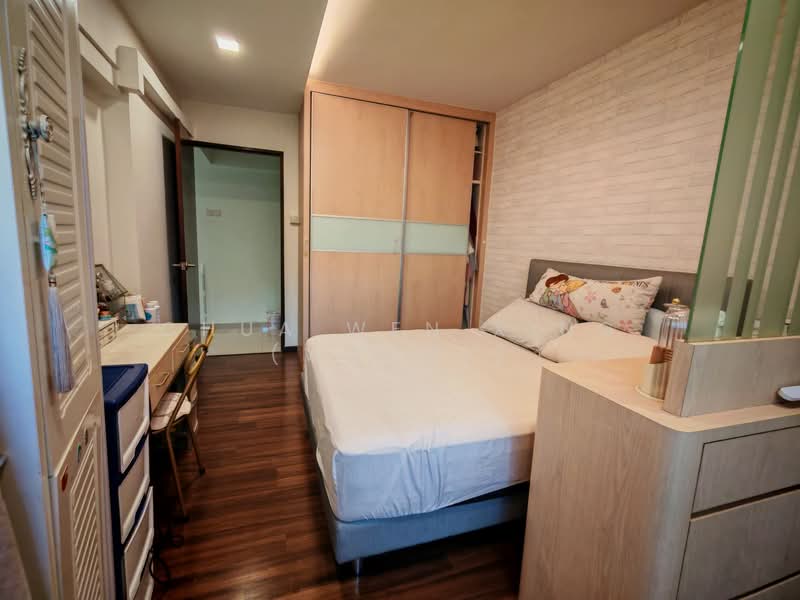 For Sale - 301 Hougang Avenue 5