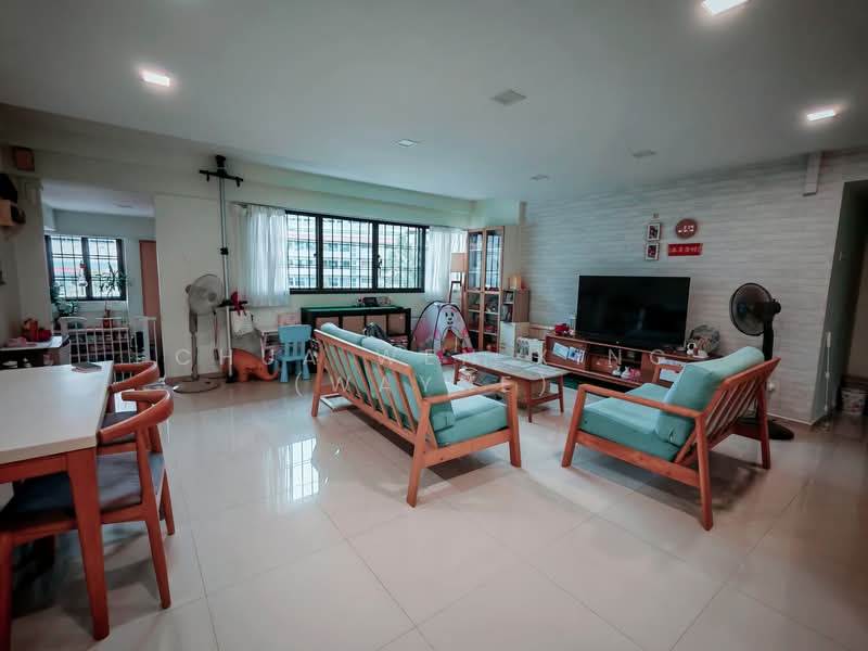 For Sale - 301 Hougang Avenue 5