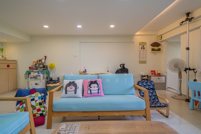 301 Hougang Avenue 5, 301 Hougang Avenue 5, 3 Bedrooms, 1,184 sqft, HDB Flat For Sale, by Chua Wen Xing (Wayne), 500094473 - Living Room - PropertyGuru.com.sg