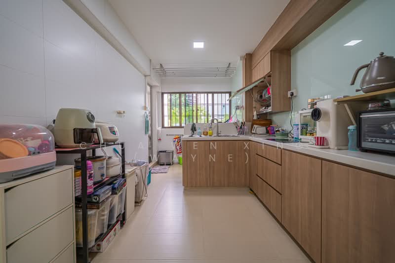 301 Hougang Avenue 5, 301 Hougang Avenue 5, 3 Bedrooms, 1,184 sqft, HDB Flat For Sale, by Chua Wen Xing (Wayne), 500094473 - Kitchen - PropertyGuru.com.sg