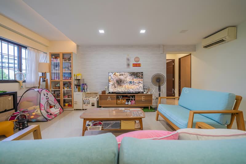 301 Hougang Avenue 5, 301 Hougang Avenue 5, 3 Bedrooms, 1,184 sqft, HDB Flat For Sale, by Chua Wen Xing (Wayne), 500094473 - PropertyGuru.com.sg