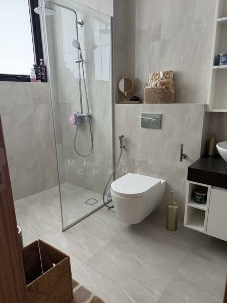 terrace house with 5 ensuite and private home lift Terraced House For Sale at S$ 6,900,000 | PropertyGuru Singapore - Bathroom