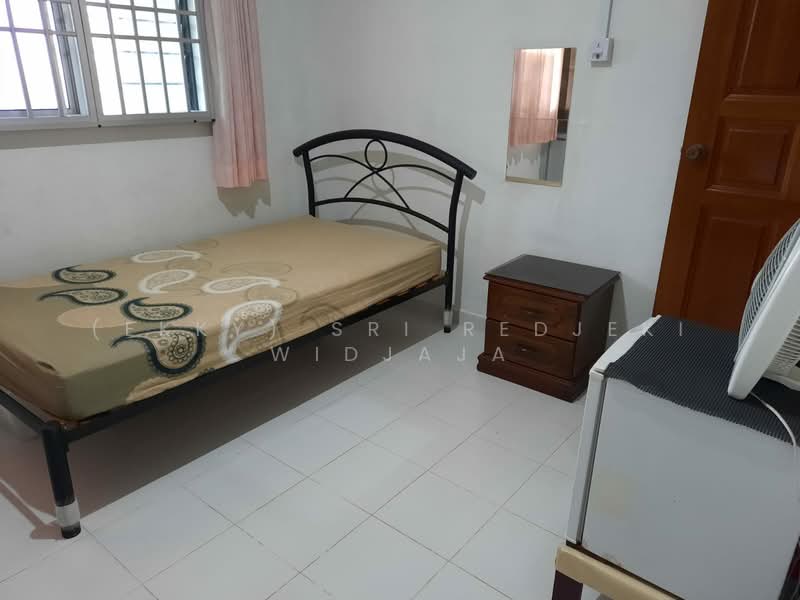 182 Bishan Street 13, 182 Bishan Street 13, Room Rental, 150 sqft, HDB Flat For Rent, by (Ekky) Sri Redjeki Widjaja, 500094500 - Bedroom - PropertyGuru.com.sg