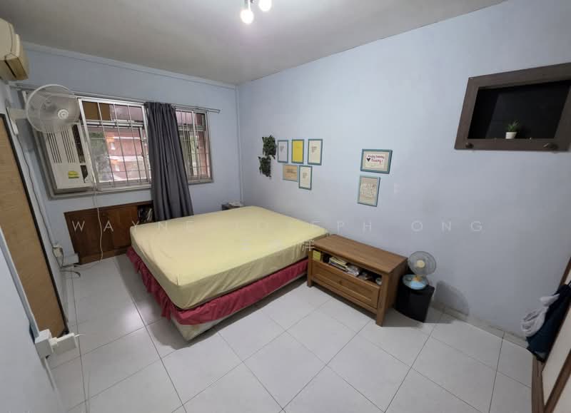 30 Holland Close HDB Flat For Sale at S$ 958,000 | PropertyGuru Singapore - Master Bedroom
