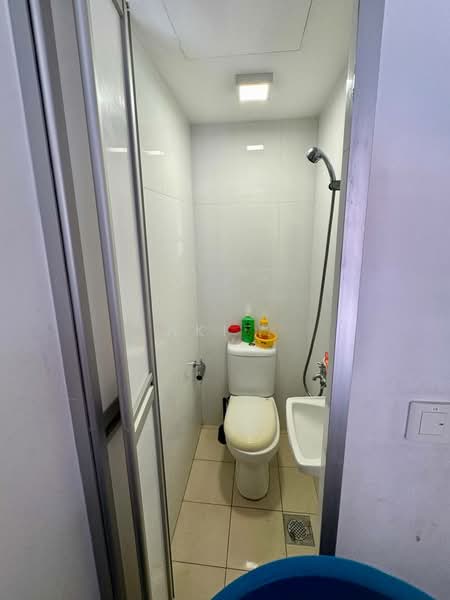 Oasis @ Elias, 60 Elias Road, 3 Bedrooms, 1,206 sqft, Condominium For Sale, by Aki ., 500094514 - Bathroom - PropertyGuru.com.sg