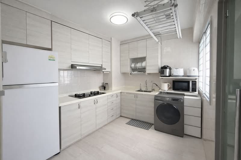 130 Edgedale Plains HDB Flat For Sale at S$ 650,000 | PropertyGuru Singapore