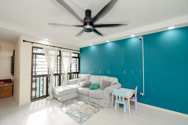 296A Compassvale Crescent HDB Flat For Sale at S$ 580,000 | PropertyGuru Singapore - Living Room