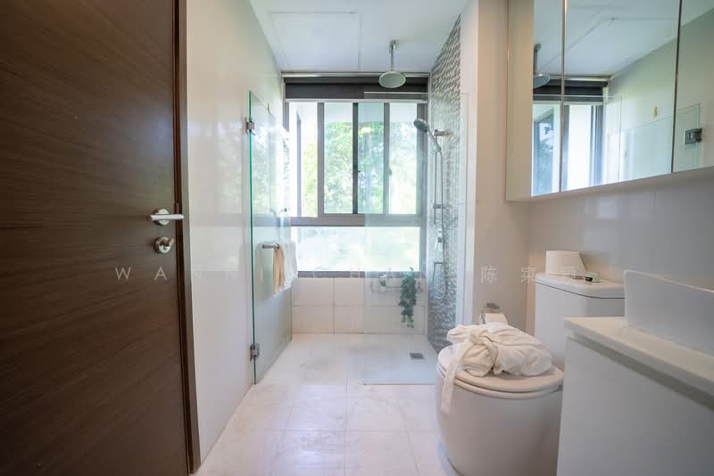 Suites De Laurel Condominium For Sale at S$ 1,150,000 | PropertyGuru Singapore - Bathroom