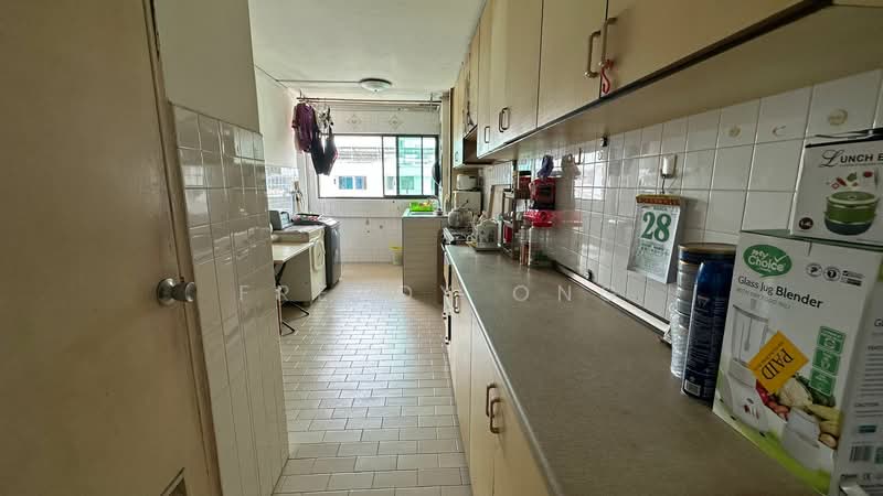 170 Bedok South Road HDB Flat For Sale at S$ 638,888 | PropertyGuru Singapore - Kitchen