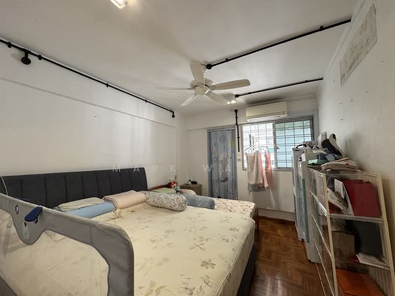 690 Hougang Street 61 HDB Flat For Sale at S$ 565,000 | PropertyGuru Singapore - Bedroom